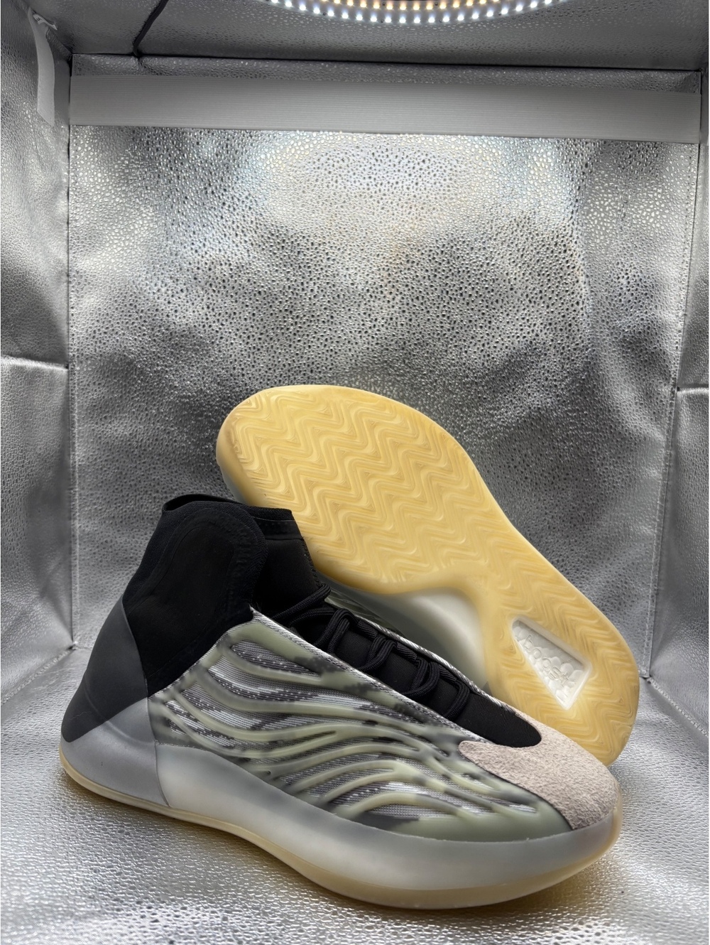 Adidas Yeezy QNTM BSKTBL